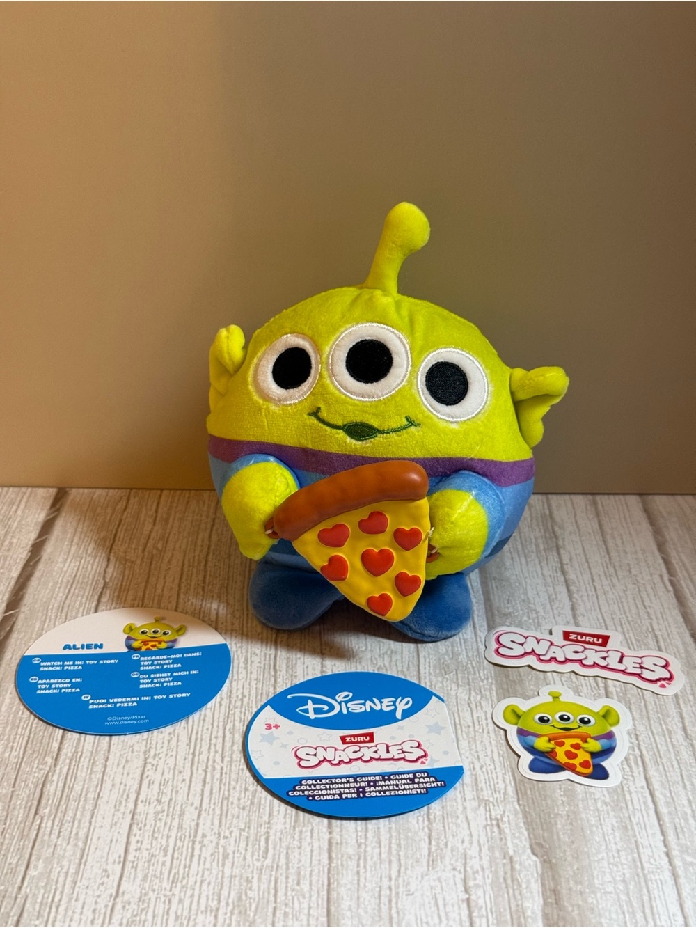 Disney ZURU Snackles Green Alien Plush Toy with Pizza